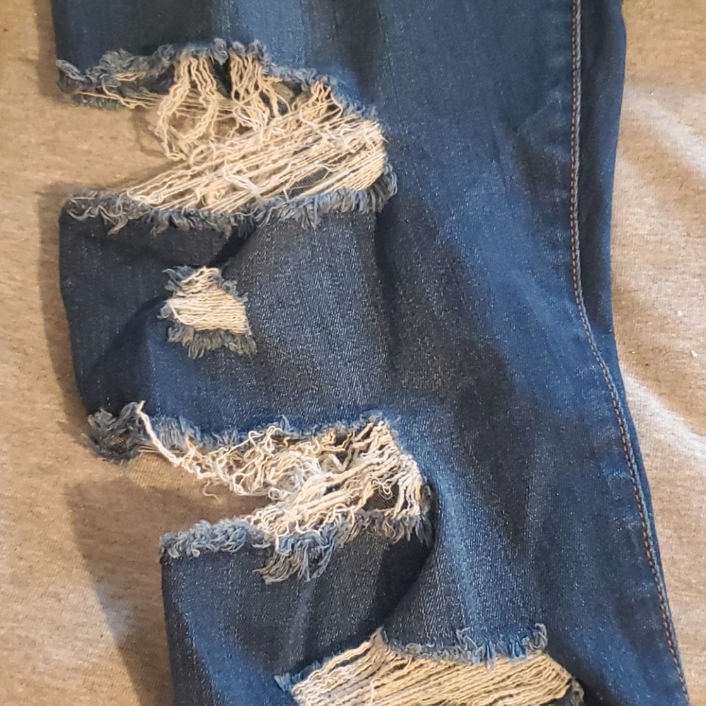 AE Ripped jeans - Picture 2 of 6